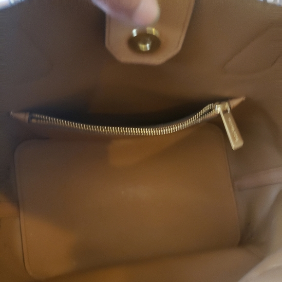 Michael Kors Handbag (Like New) - Picture 3 of 4